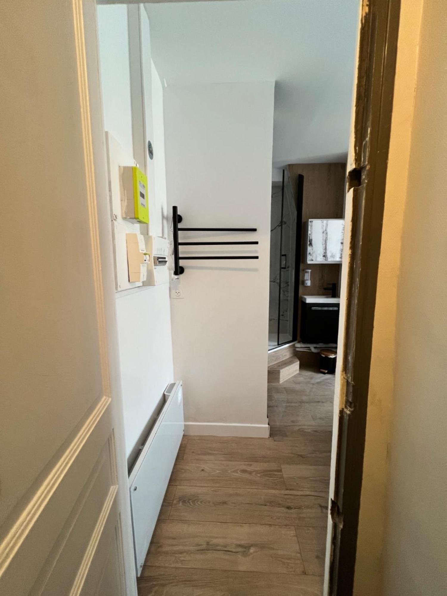 Batignolles, Montmartre Chambre 12M2 , Metro 13 Et 14 باريس المظهر الخارجي الصورة