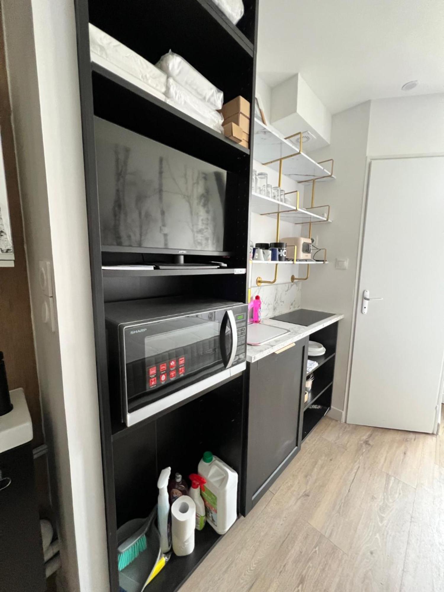 Batignolles, Montmartre Chambre 12M2 , Metro 13 Et 14 باريس المظهر الخارجي الصورة